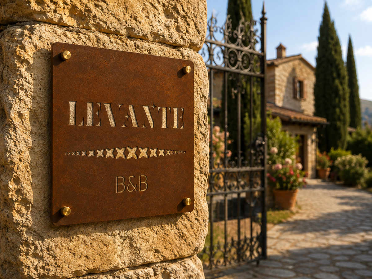 Targa quadrata in Corten per villa e B&B